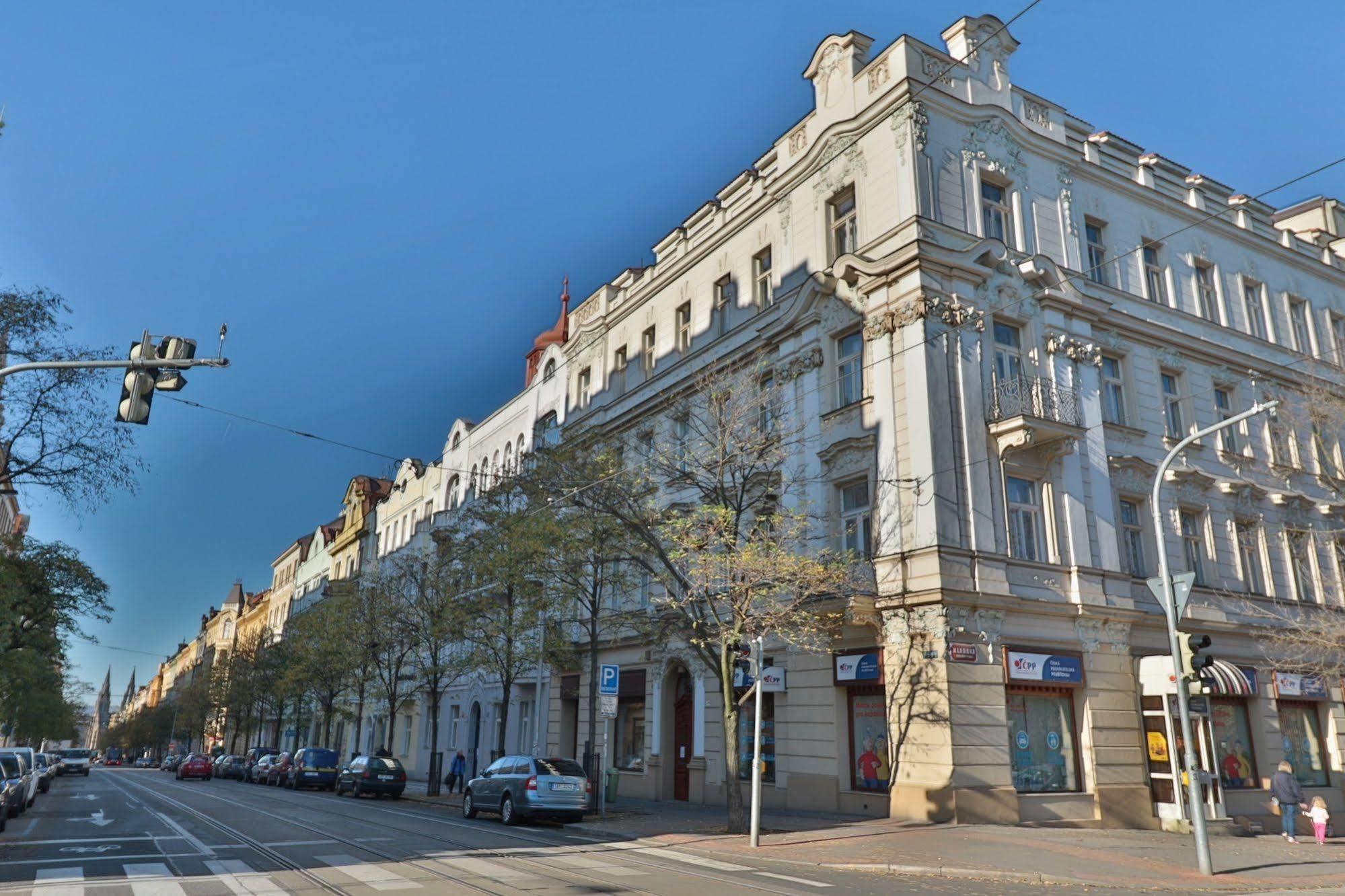 Wonderful Apartment In Vinohrady Prag Exteriör bild